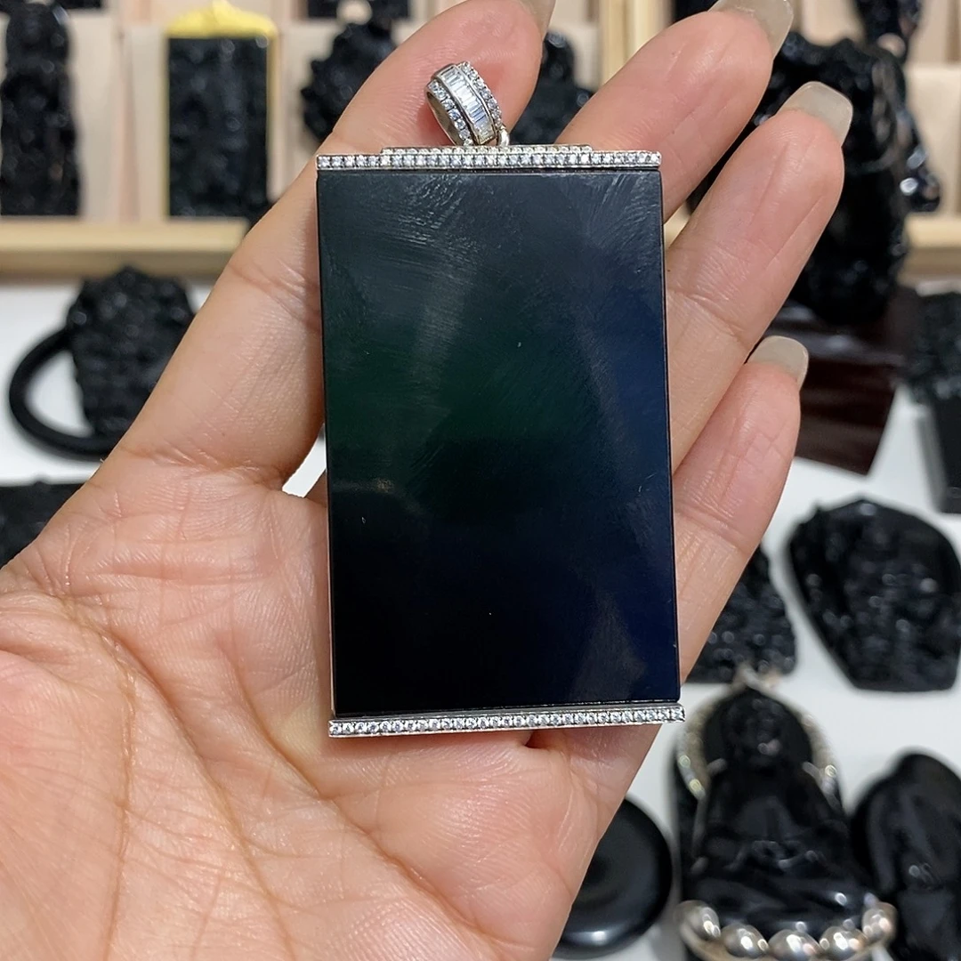 巴***母岫玉未镶嵌纯天然岫玉颈饰