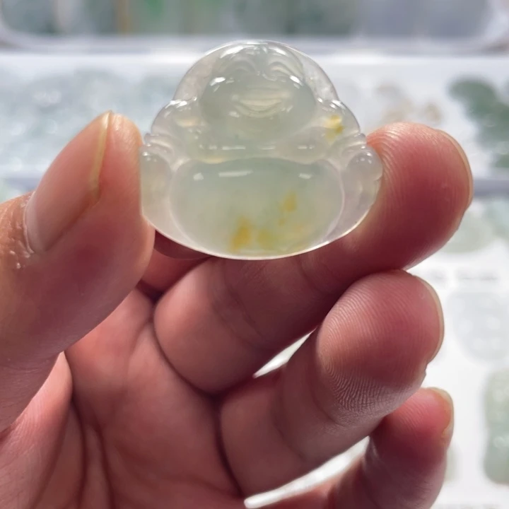 翡翠未镶嵌颈饰佛