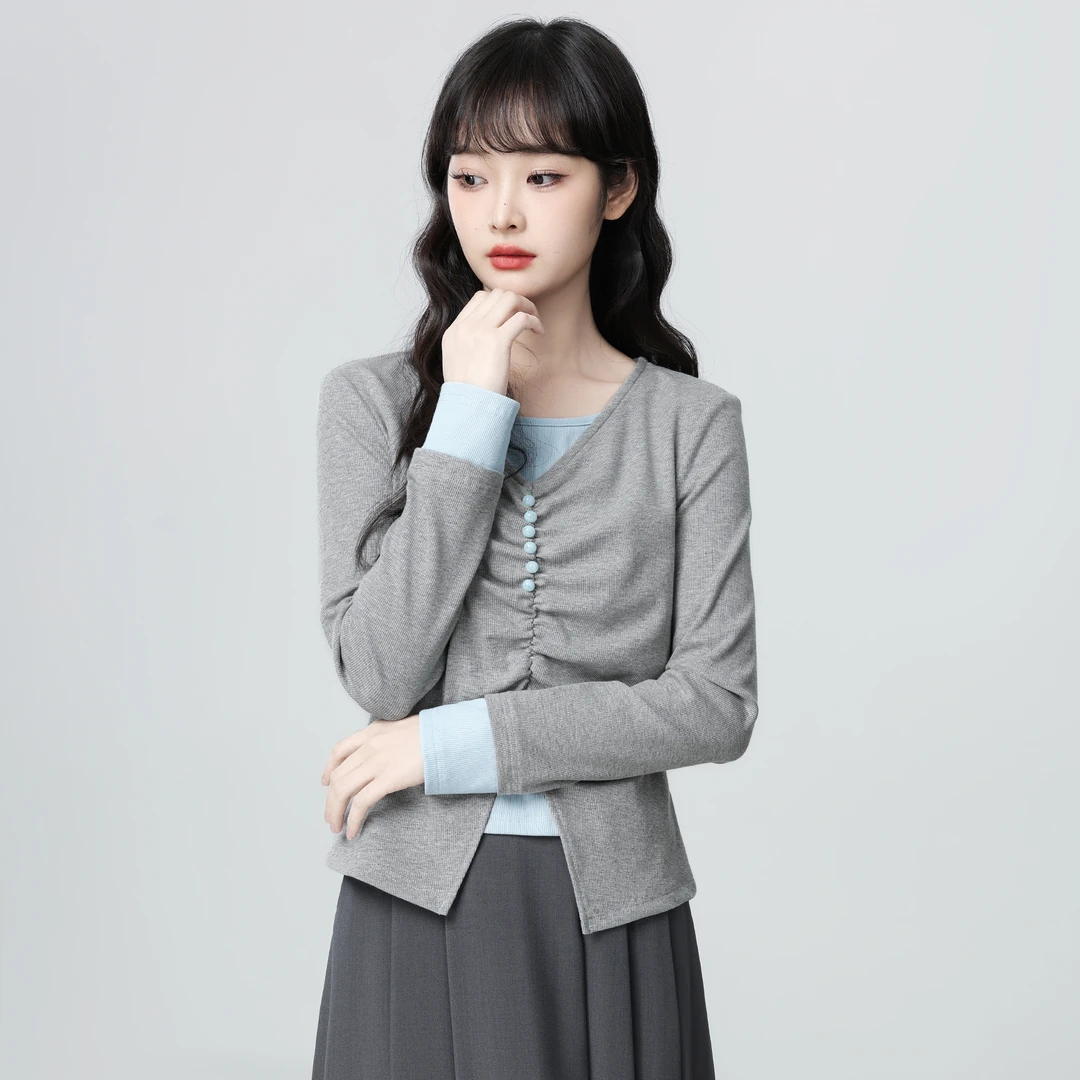 灰色假两件V领长袖T恤女春秋2025秋季新款不规则褶皱收腰短款上衣