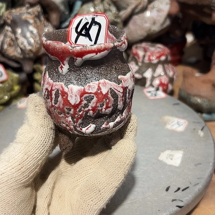 粗陶花盆，现在都不一样