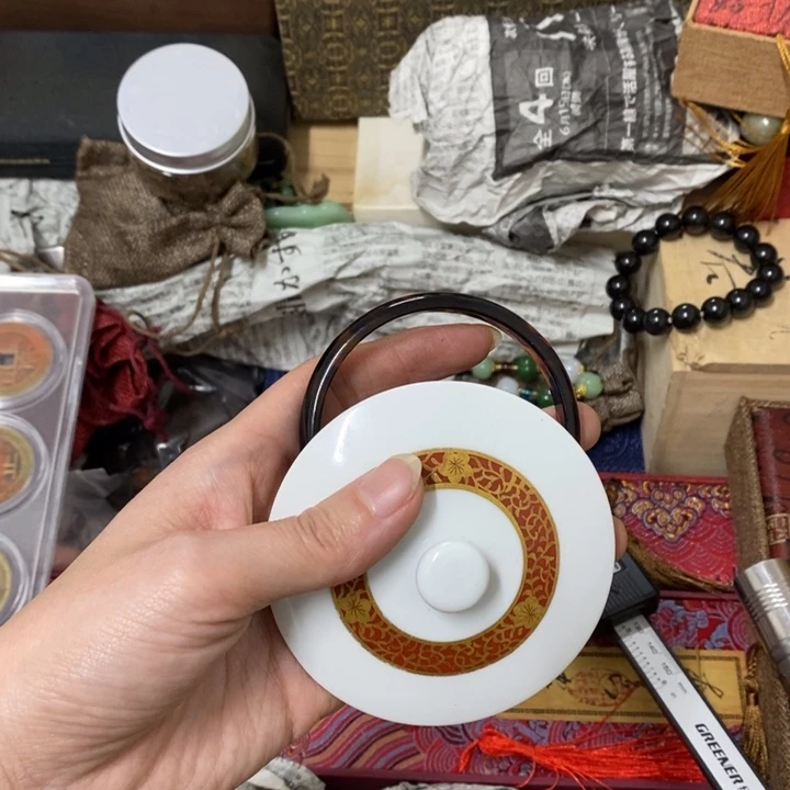 瓷片哈中古工艺品一件