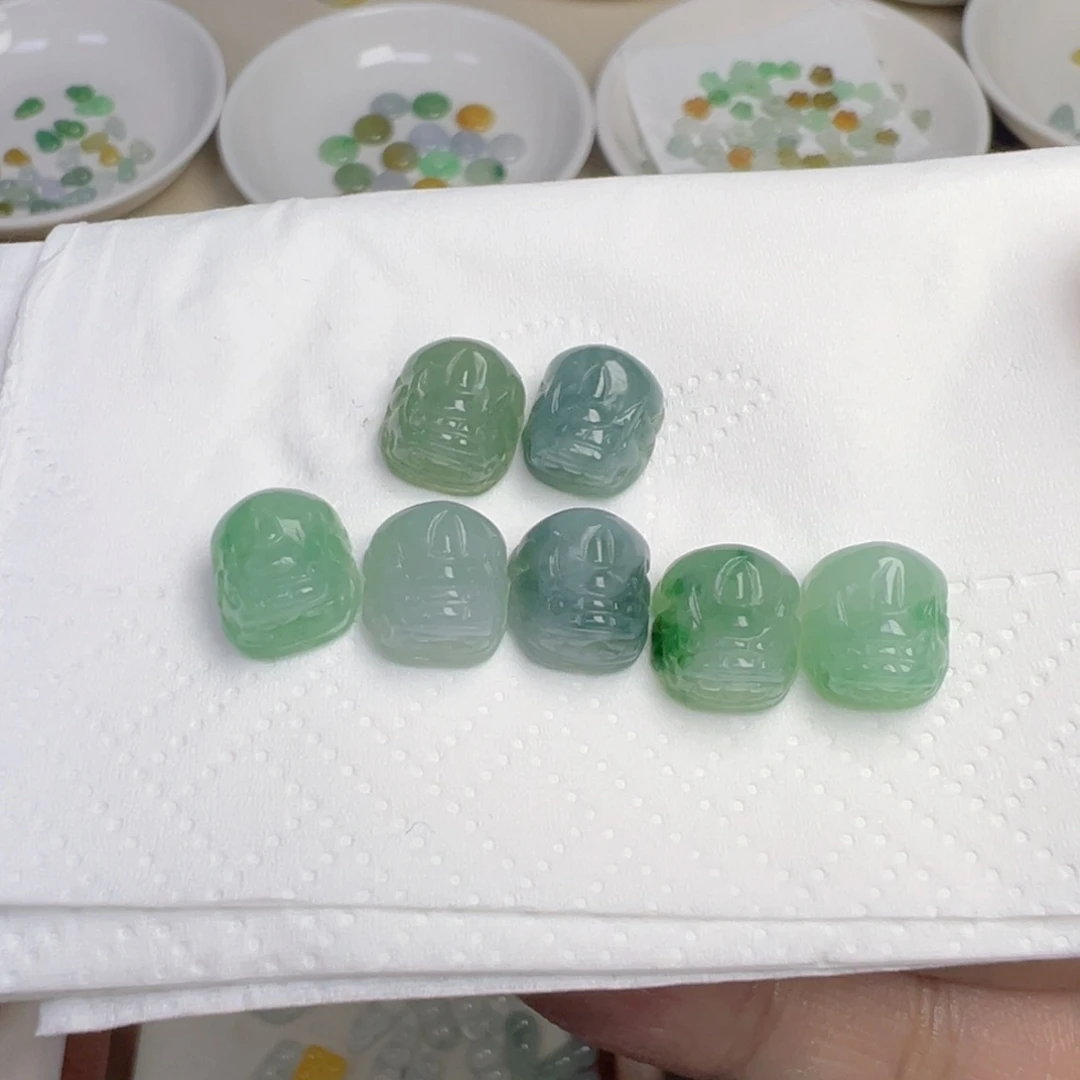 翡翠散珠通孔精工貔貅