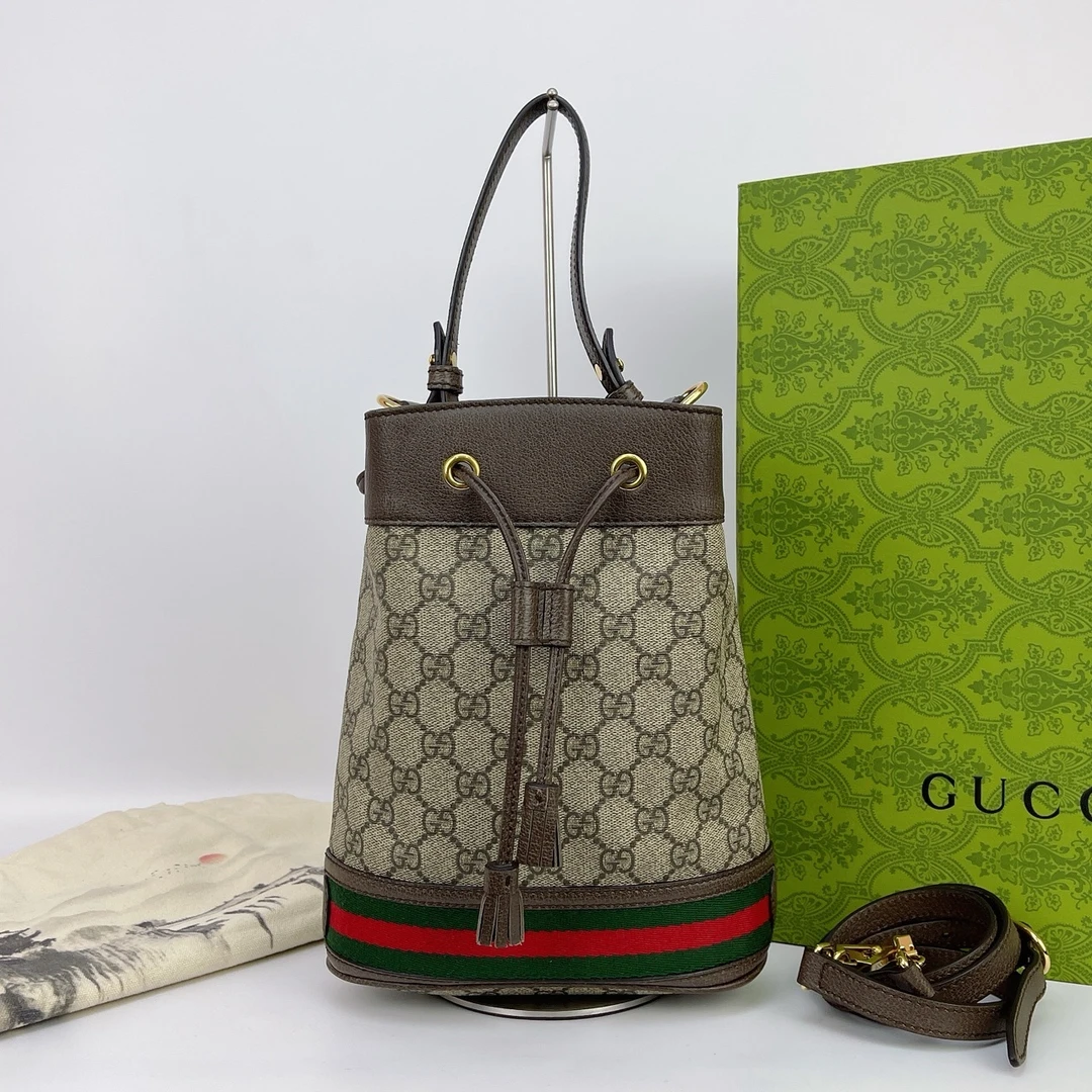 古驰 棕色老花抽绳斜挎包底长20 B843