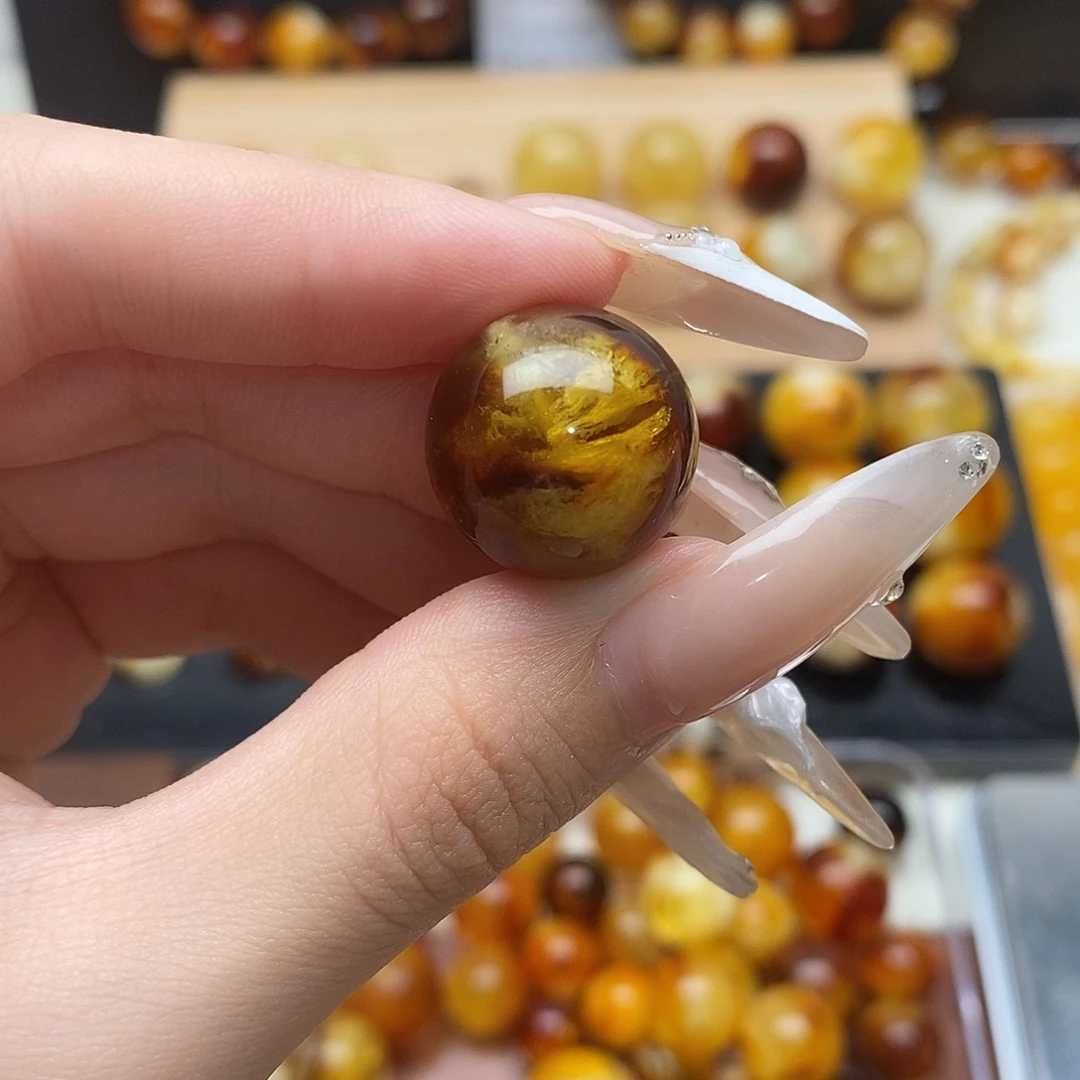 虎***将裸石琥珀未镶嵌蜜蜡