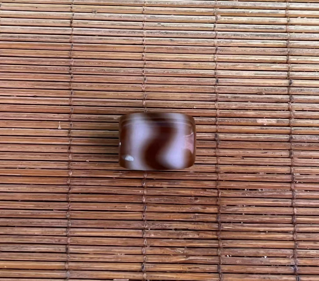 一款7A咖色牙牙单珠