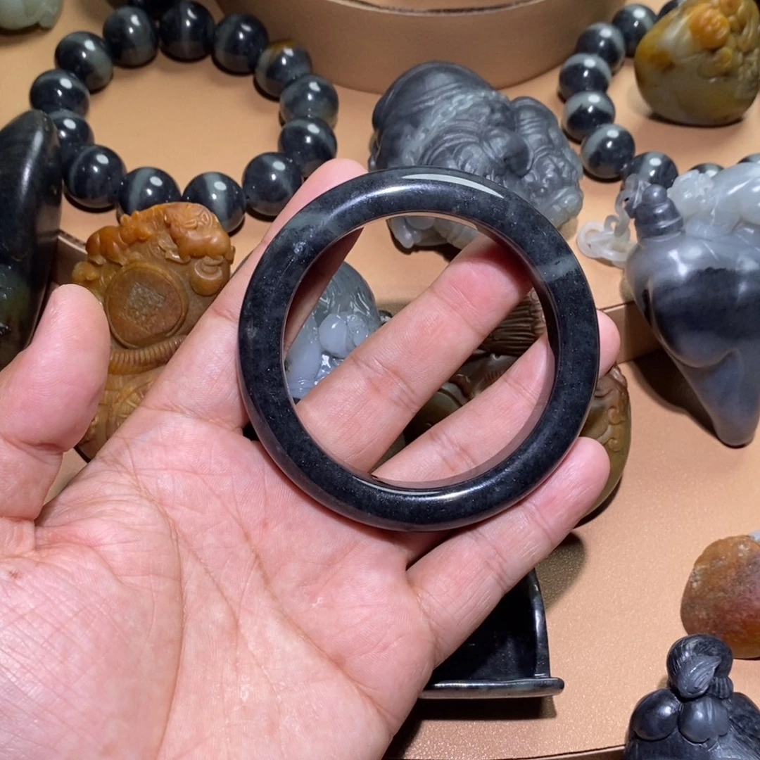 未镶嵌和田玉把件