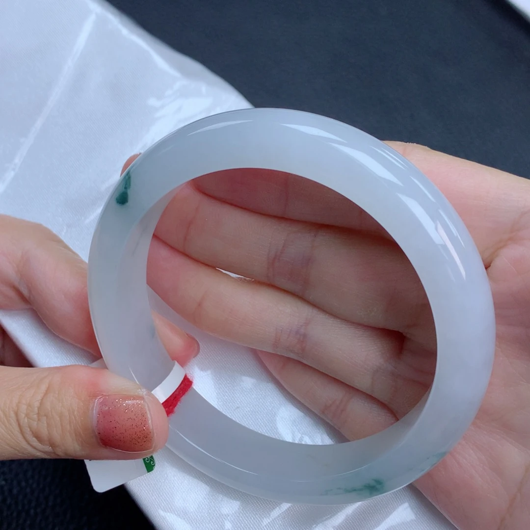 翡翠手镯未镶嵌冰透飘花58圈口