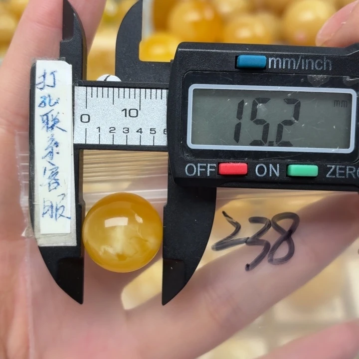 未镶嵌蜜蜡裸石蜜蜡