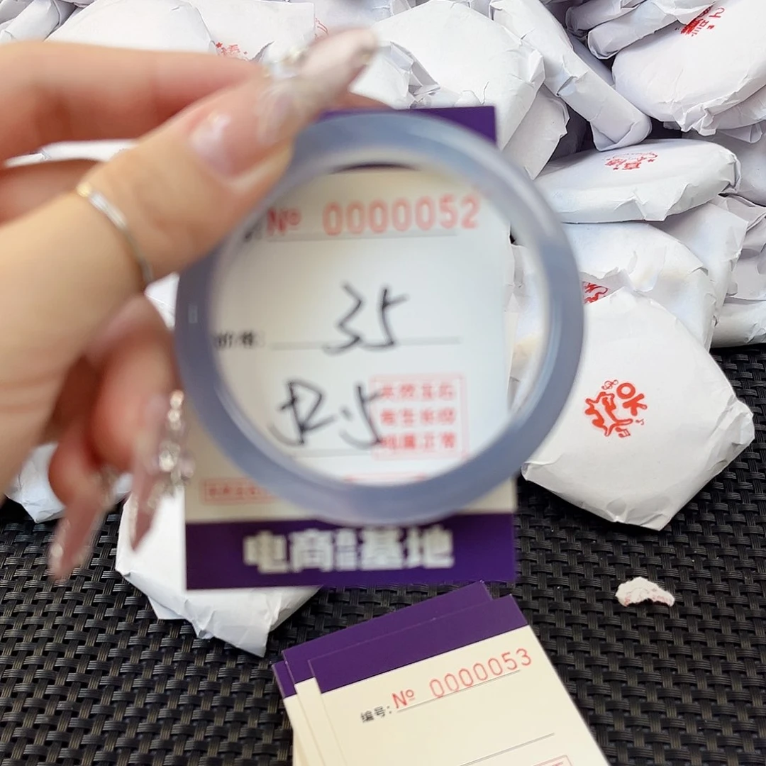 玛瑙/玉髓手镯未镶嵌52