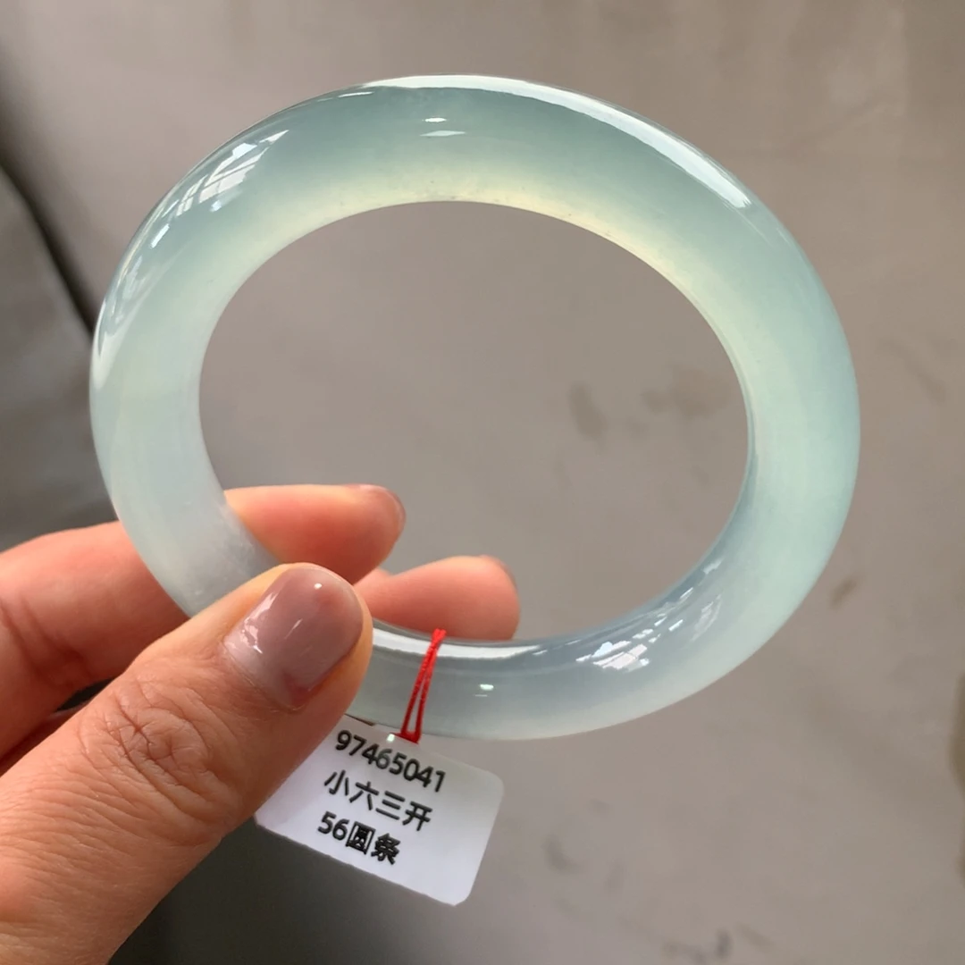 翡翠未镶嵌手镯高冰胶起钢光晴绿【后台询价】