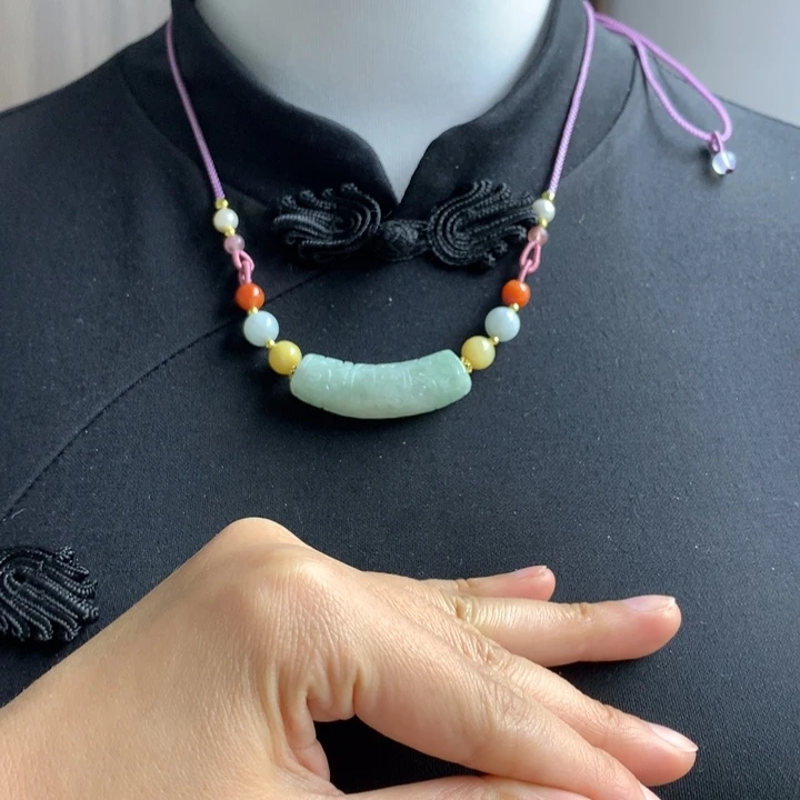 翡翠颈饰未镶嵌翡翠