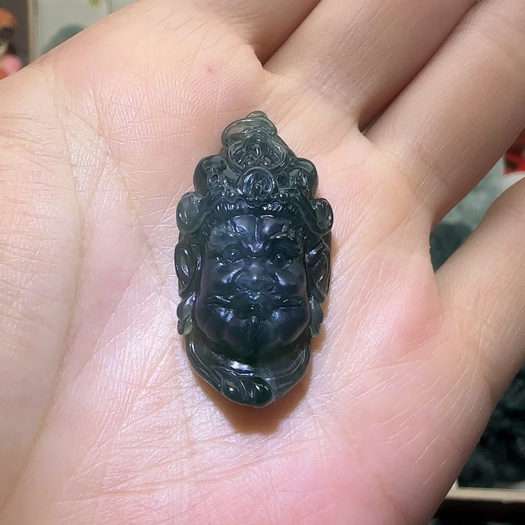 定制翡翠未镶嵌大威天龙翡翠多少