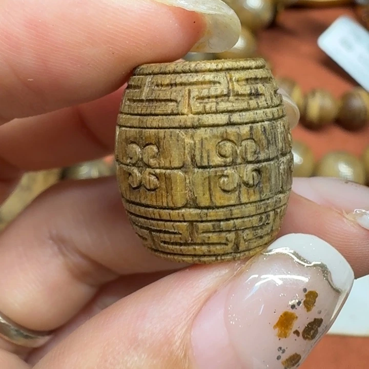 大叶紫檀（黑酸枝木类）