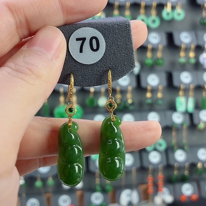 和田玉18K金镶嵌耳饰