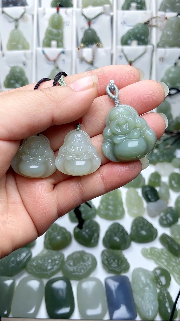 精美和田玉佛公吊坠(25mm或30mm)多样性发货拍一发一