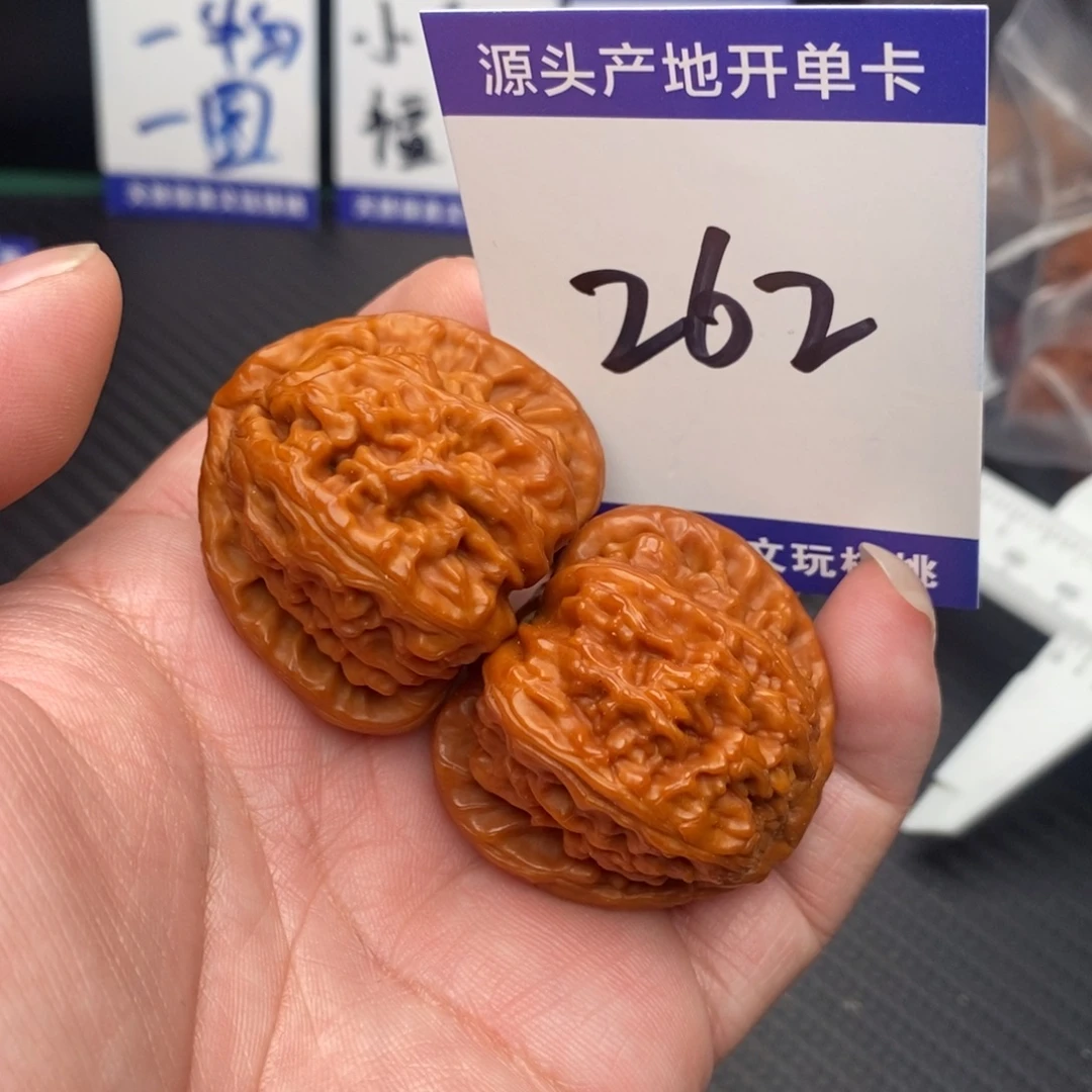 把件桃核白狮子38momomomow