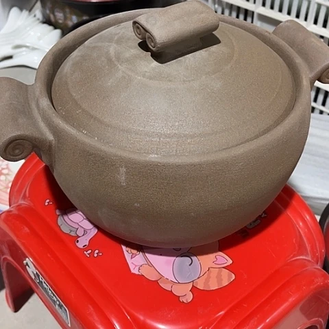 微瑕，明火，口径22高14，4L，颗粒色差