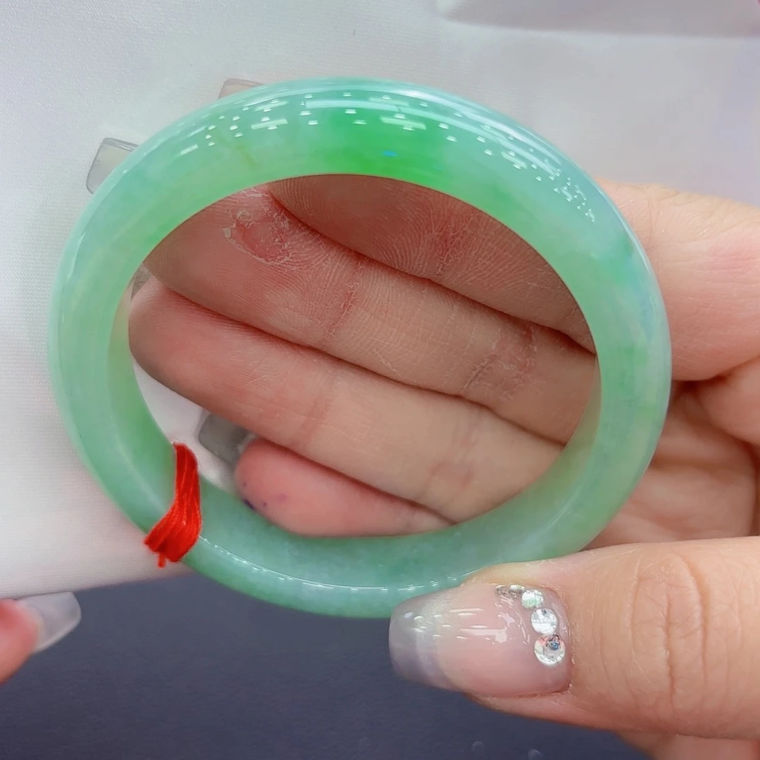 翡翠手镯未镶嵌圈口52.53