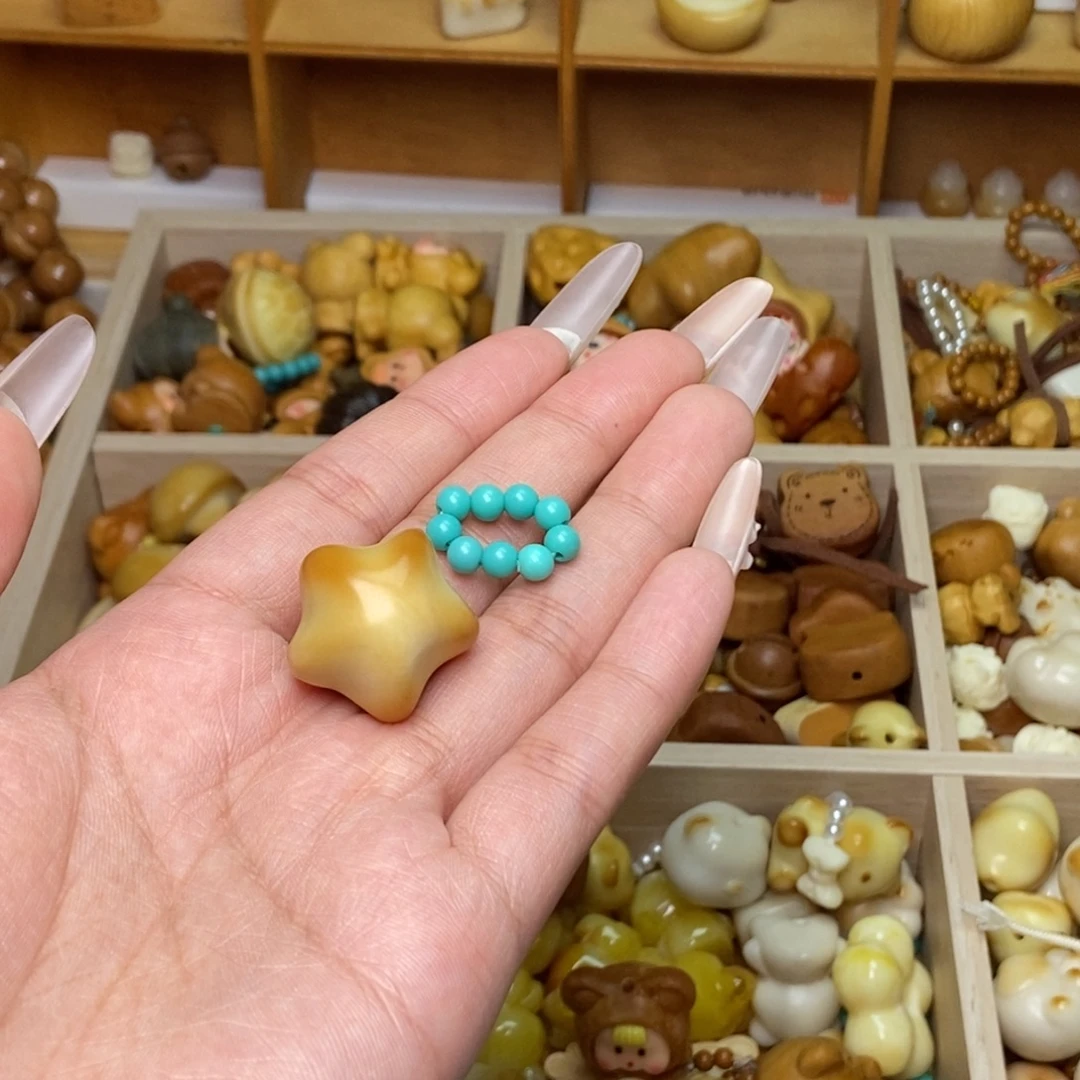 吊坠猴头核桃星星绿卡环