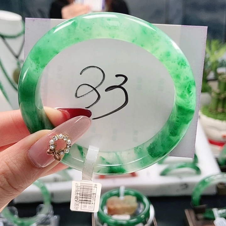 石英质玉手镯未镶嵌天然A货非洲翠手镯