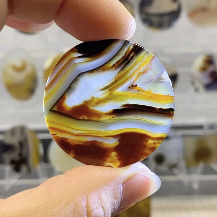 玛瑙/玉髓颈饰未镶嵌