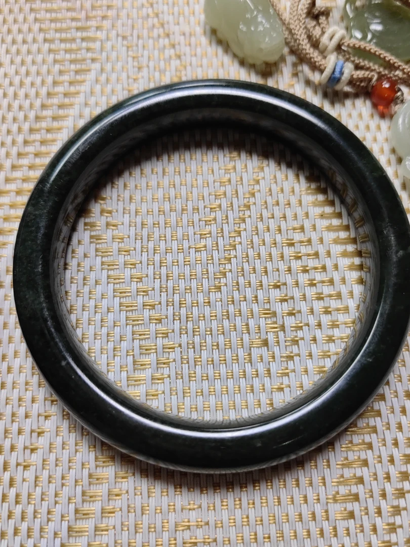 和田玉62精美手镯