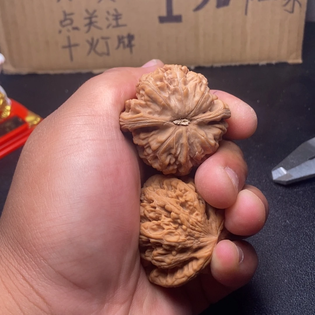 用***8文玩核桃吊坠核桃