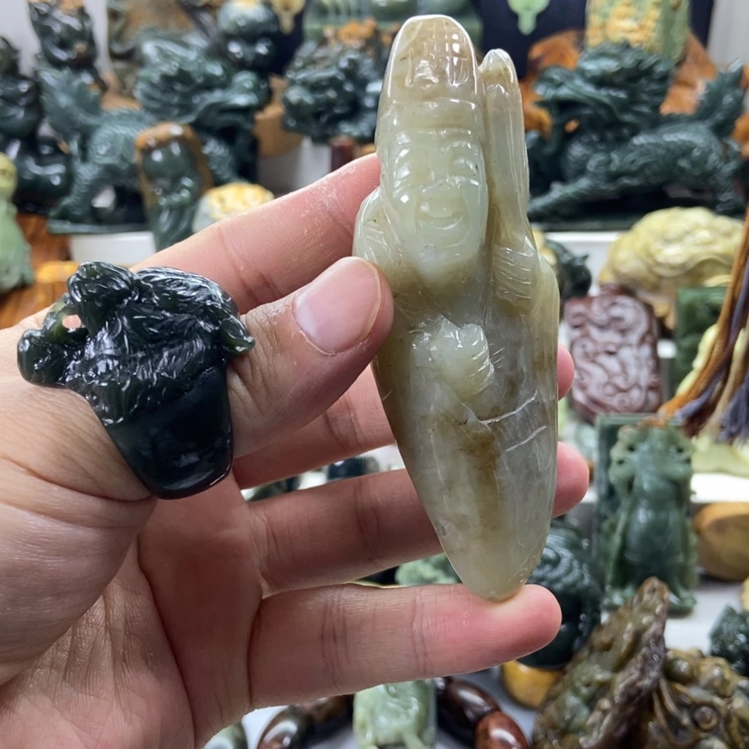 岫岩老玉（透闪石质玉）未镶嵌把件