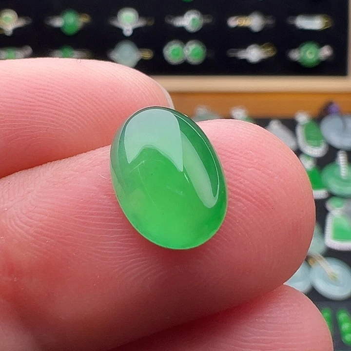 翡翠未镶嵌颈饰蛋面11.4