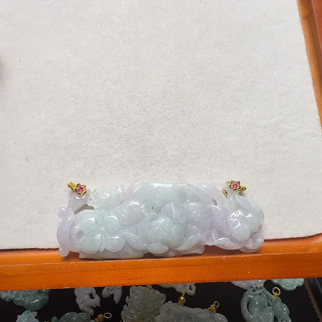 吊坠(赠链)未镶嵌翡翠