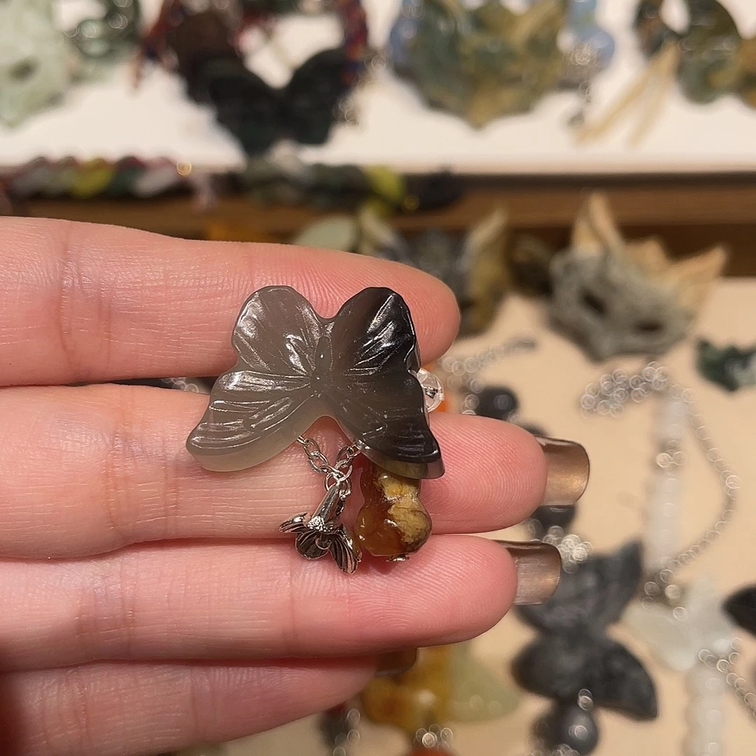 蛇纹石玉合金颈饰