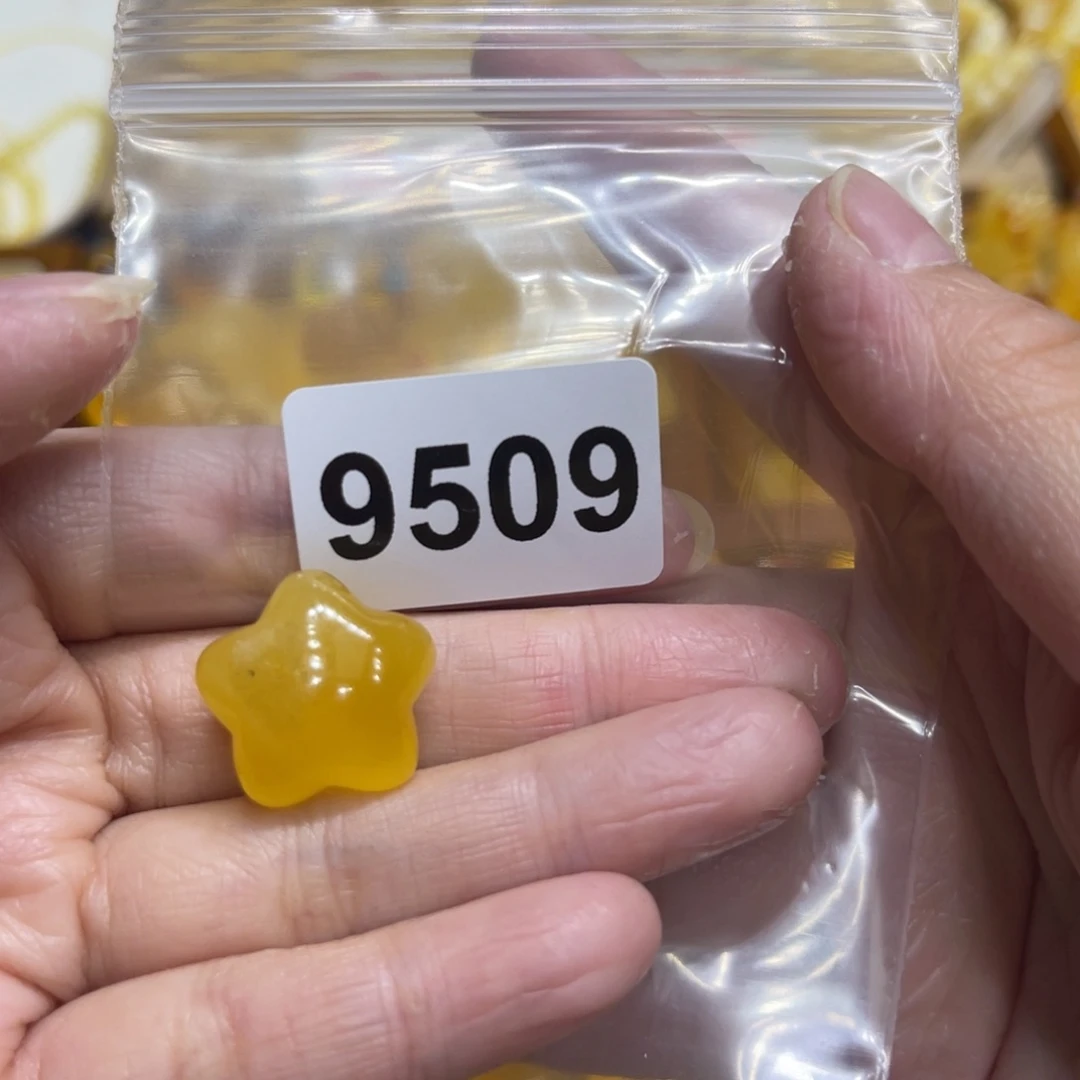 未镶嵌颈饰琥珀蜜蜡