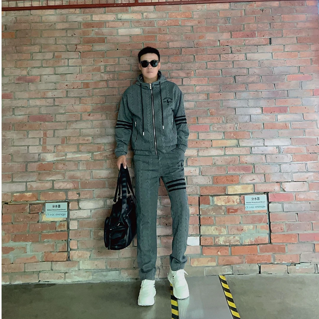 2025秋季新款男士时尚休闲套装潮流百搭连帽拼色外套长裤两件套潮