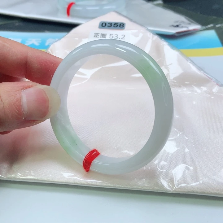 翡翠手镯未镶嵌0358号