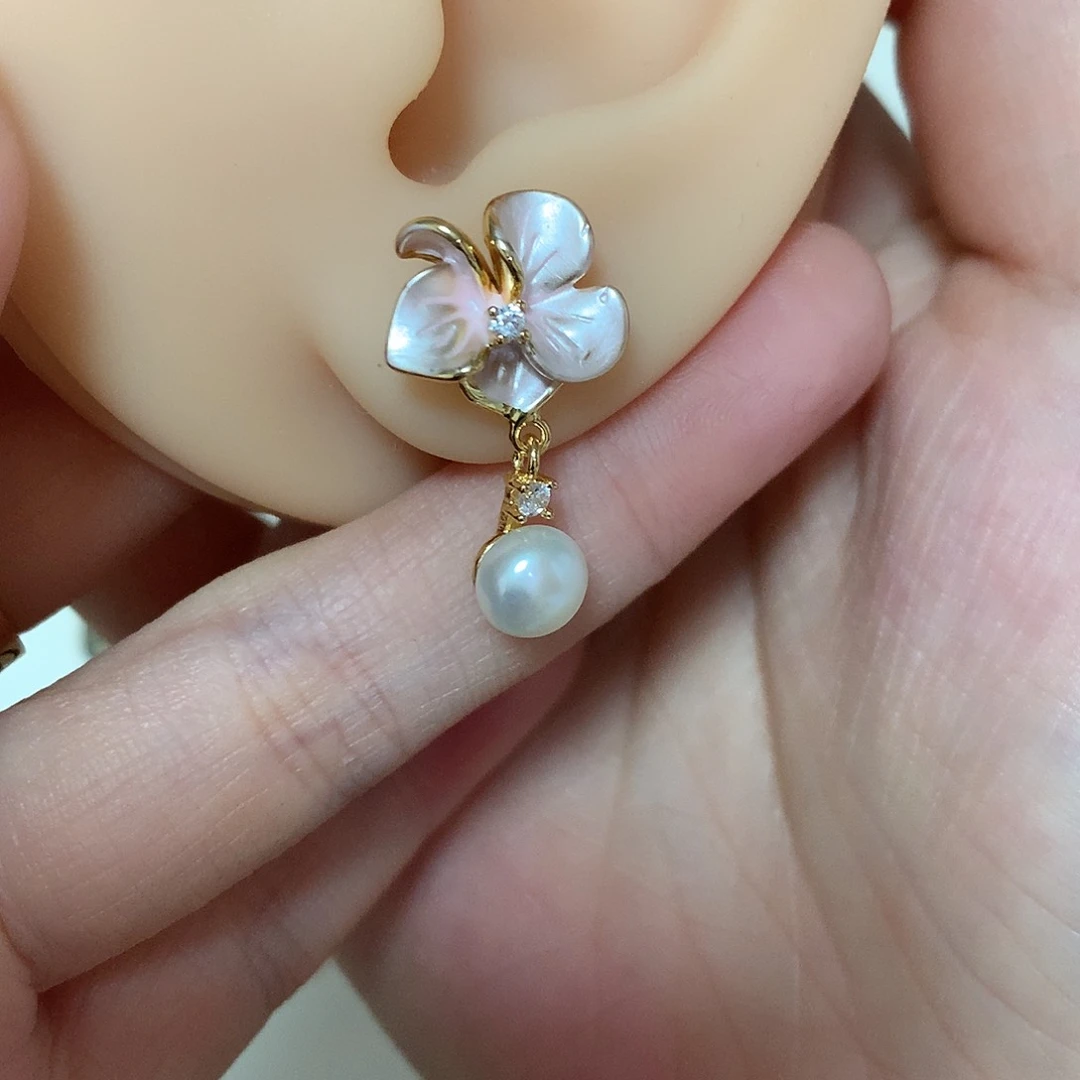 淡水珍珠耳饰合金