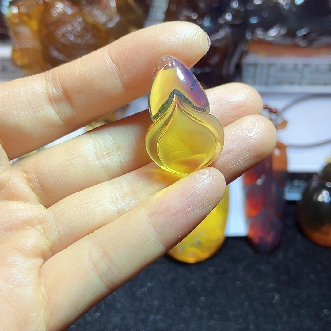 未镶嵌颈饰琥珀缅甸天然琥珀吊坠