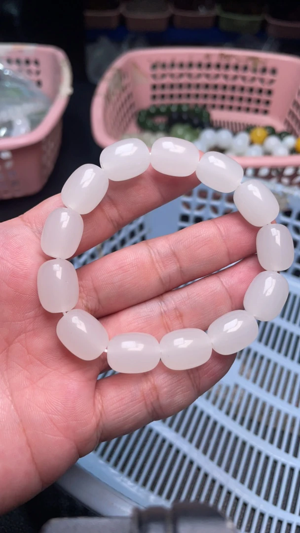 B75    长桶脂白手串