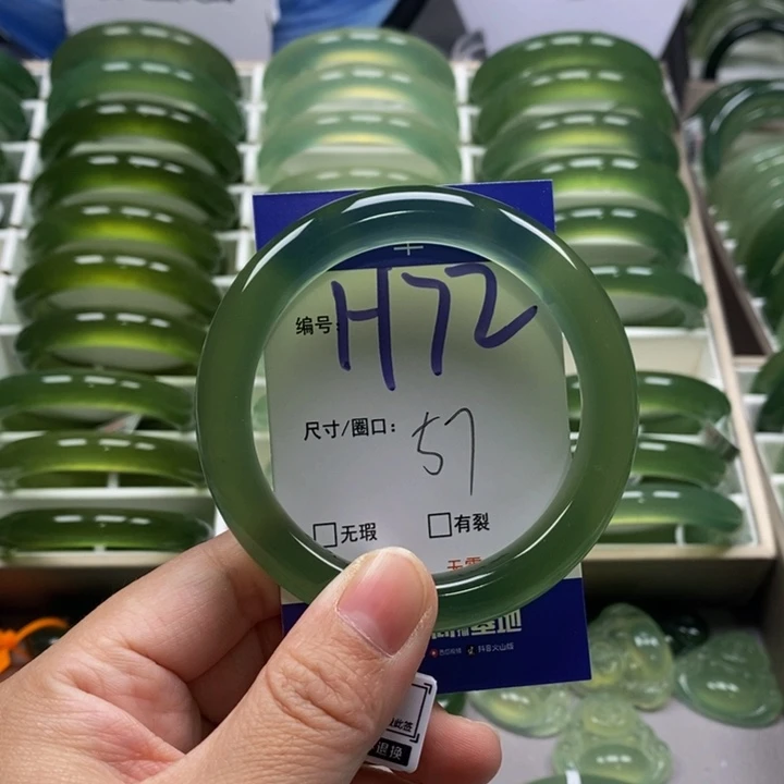 蛇纹石玉未镶嵌手镯亿*生