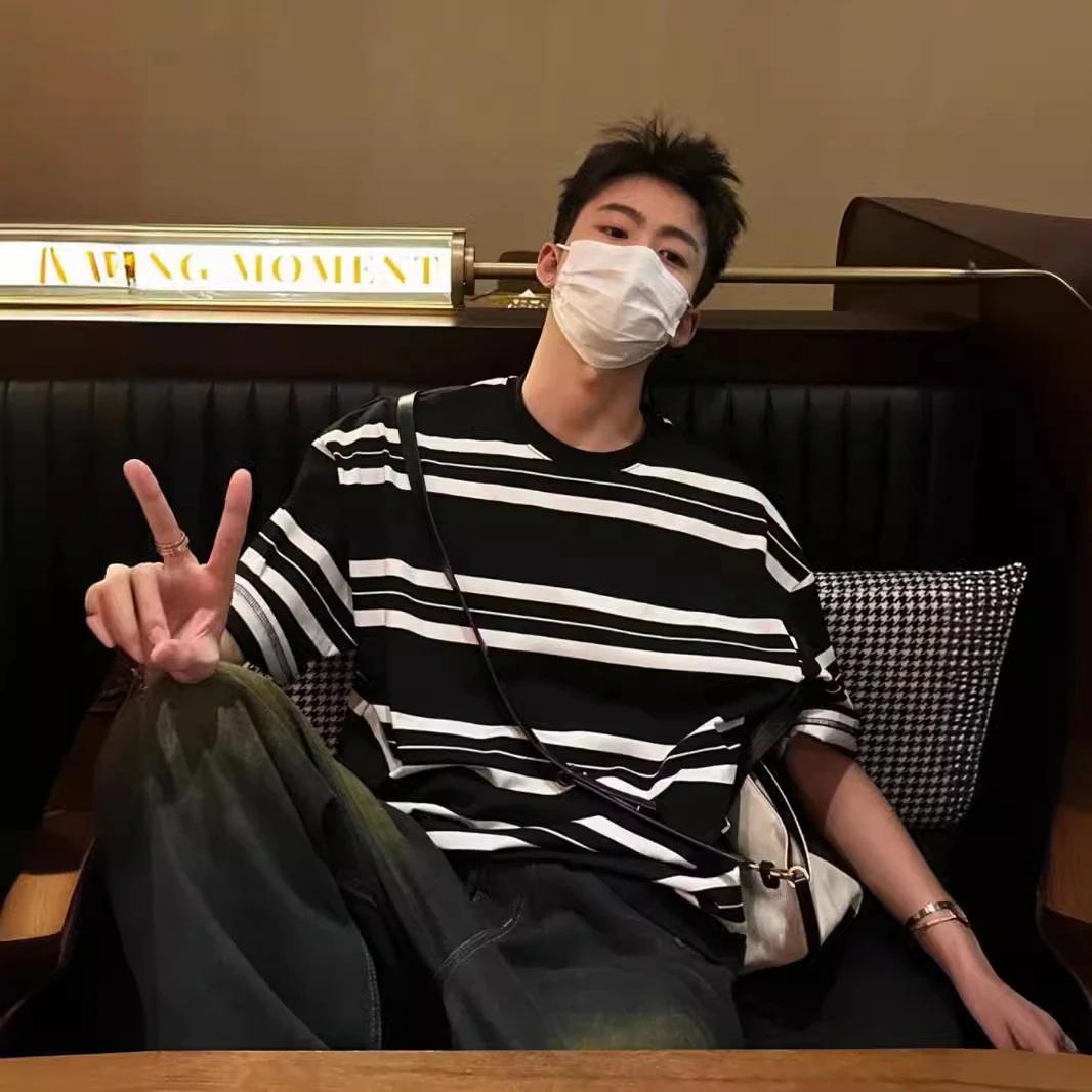 男士黑白条纹休闲短袖撞色夏季T恤时尚潮流复古工装风圆领宽松