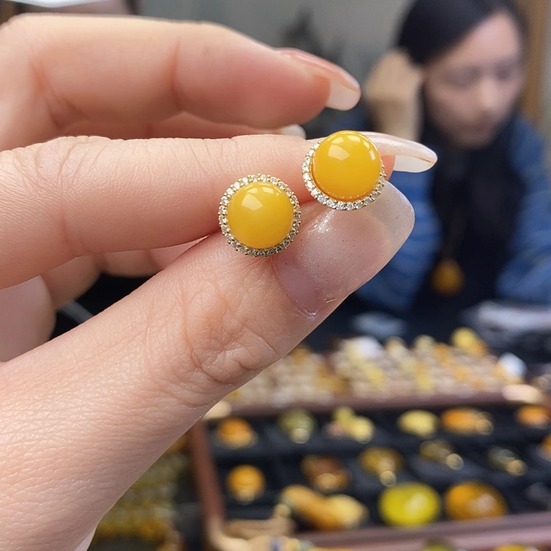 琥珀未镶嵌裸石成品