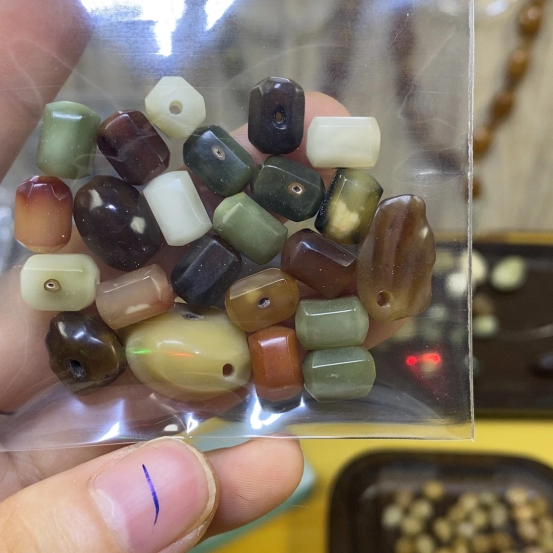 馨***选龙脊菩提，宝石散籽