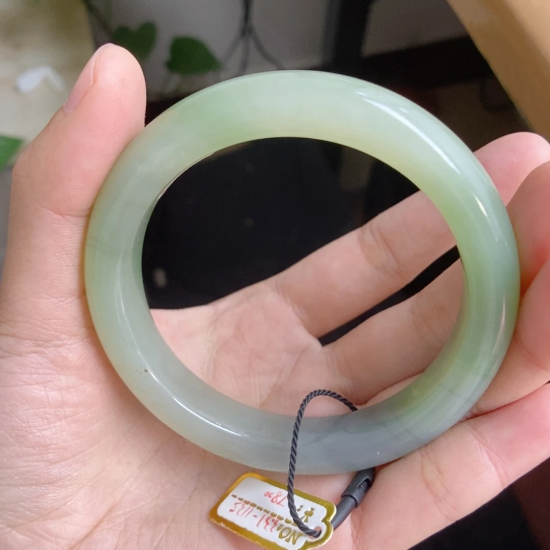 【闪购商品】未镶嵌手镯和田玉（翠青玉）