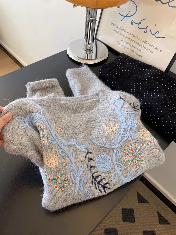 品哥弟新圆领长袖刺绣毛衣慵懒风高级感针织衫设计感小众上衣