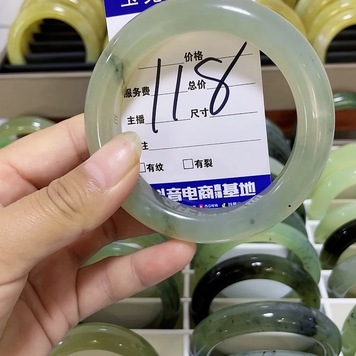 【闪购商品】未镶嵌蛇纹石玉手镯o**0