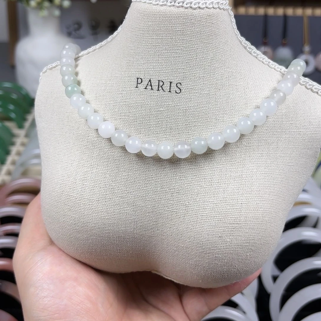 透闪石质玉吊坠(赠链)未镶嵌