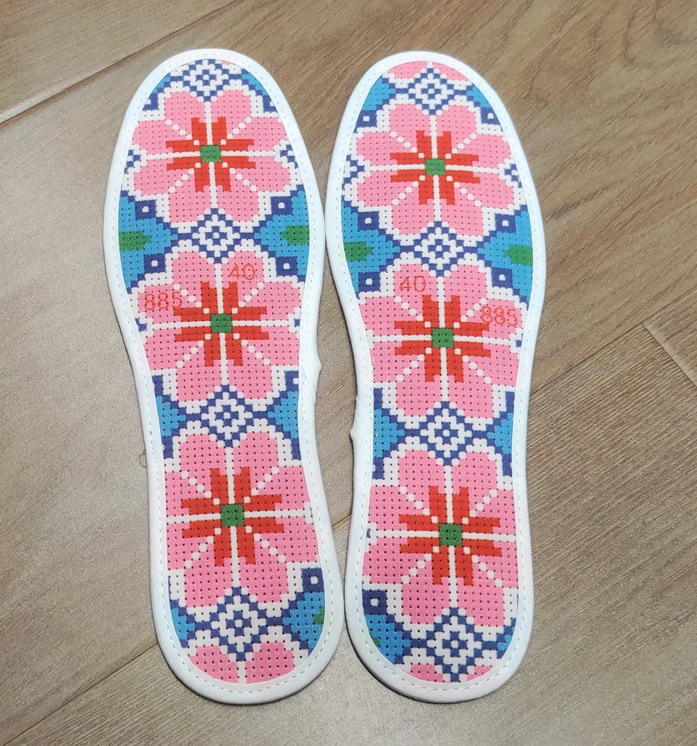 云朵厚鞋垫十字绣半成品手工刺绣七层棉布新款蛇年本命年红色鞋垫