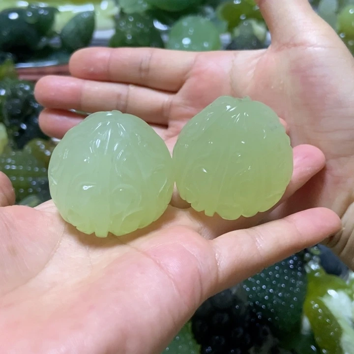 【闪购商品】蛇纹石玉未镶嵌把件