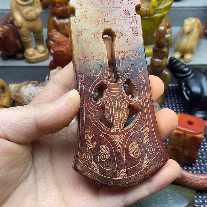 未镶嵌蛇纹石玉颈饰