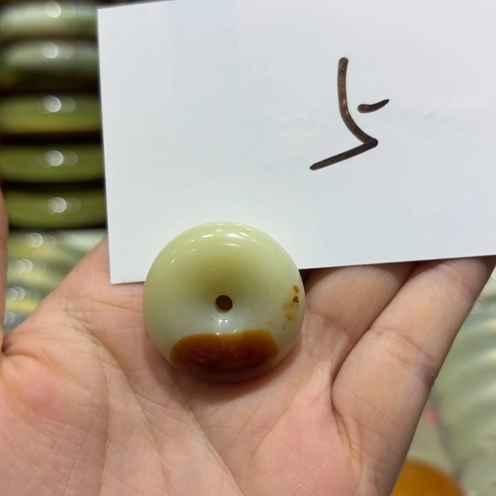 未镶嵌岫玉手镯天然
