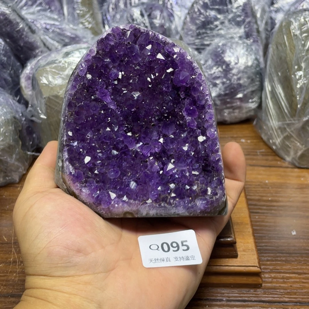 未镶嵌水晶大型摆件（非配饰）